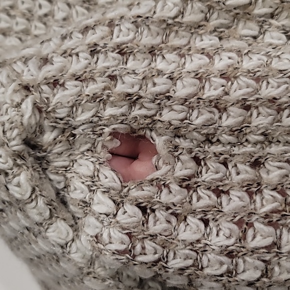 Soft knit tan sweater - Picture 3 of 6